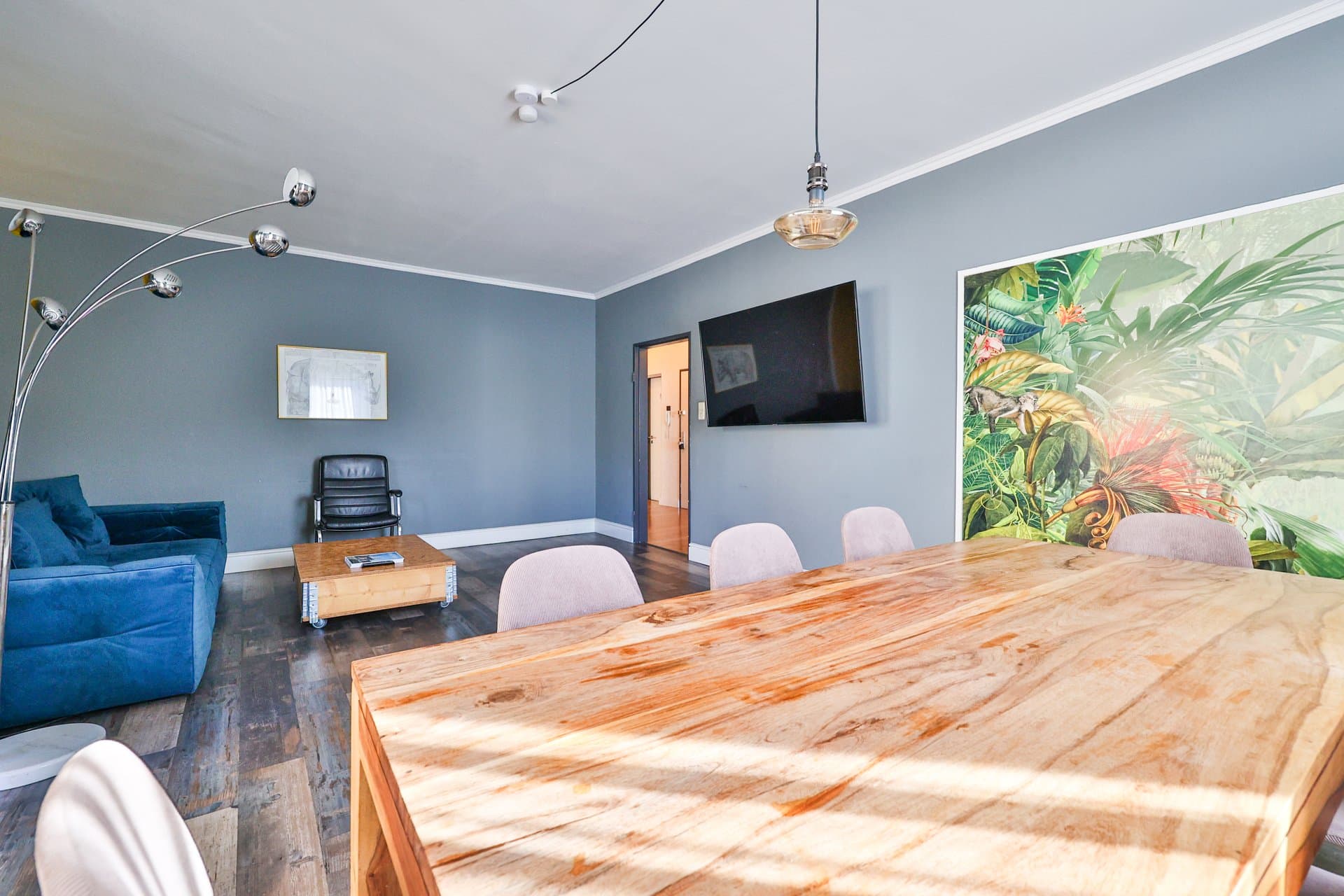 Design Apartment Karlsruhe Hauptbahnhof — Wohnbereich