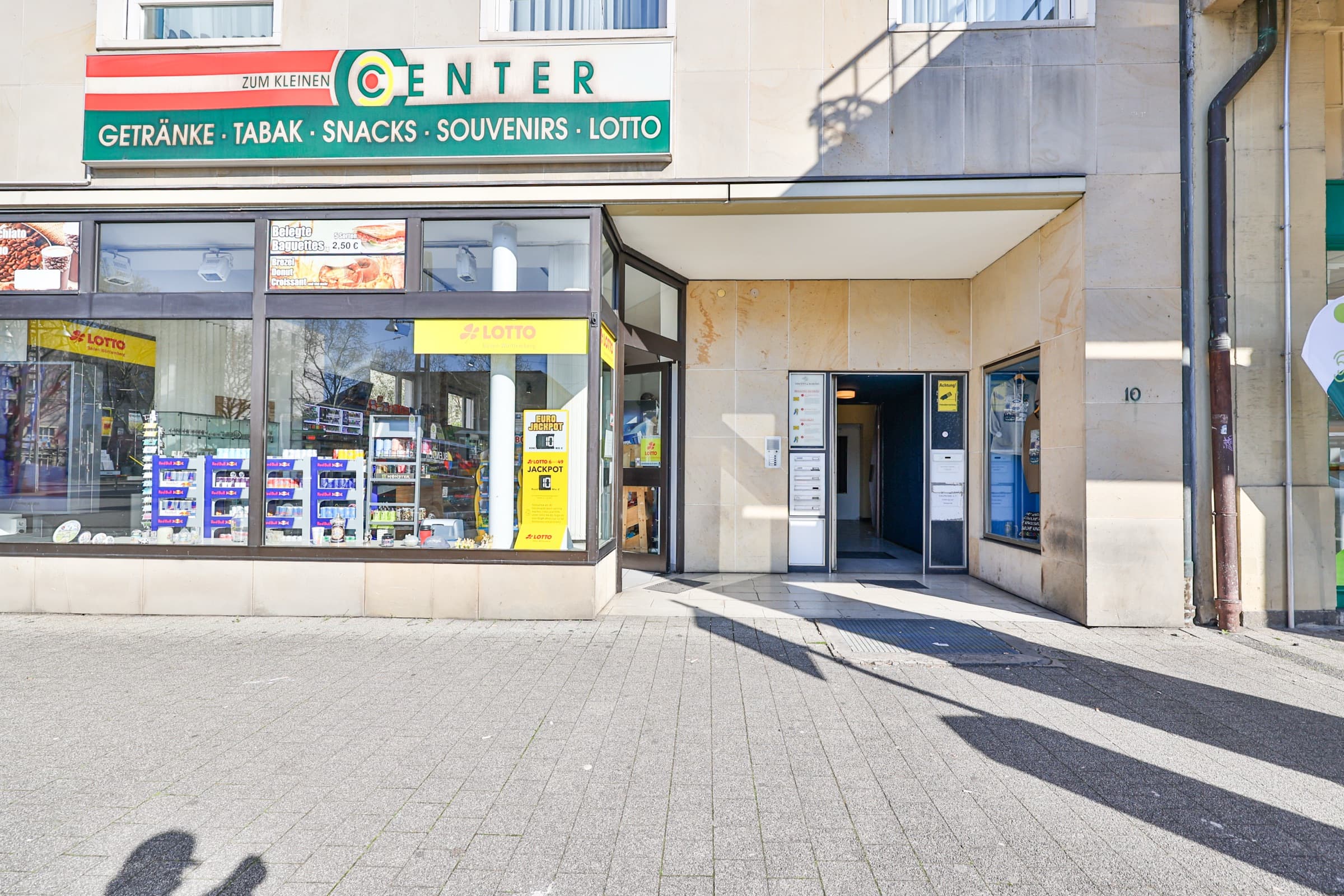 The Room 1 Karlsruhe Hauptbahnhof — Außenansicht