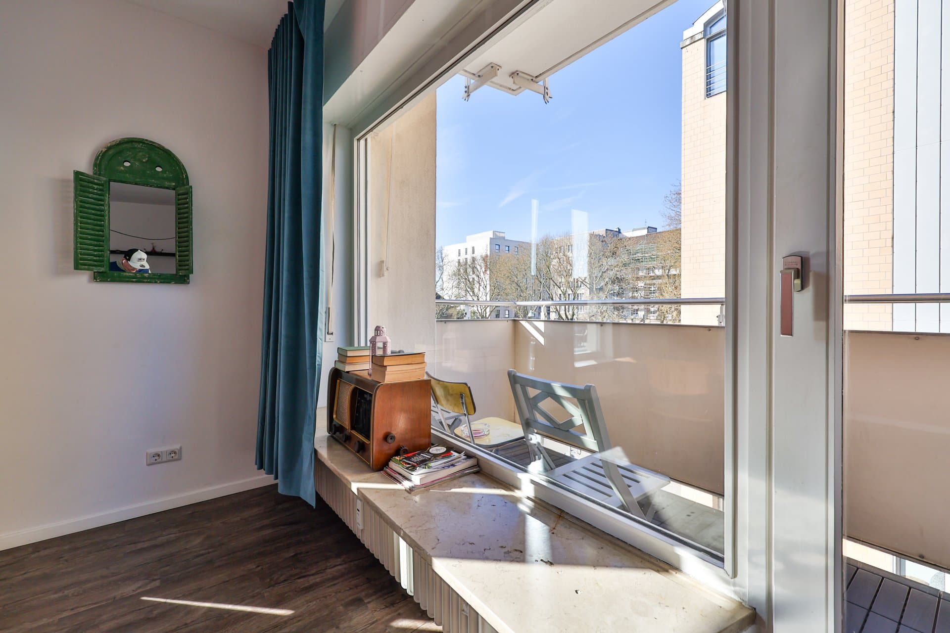 Spacious Flat Karlsruhe Hauptbahnhof — Wohnbereich