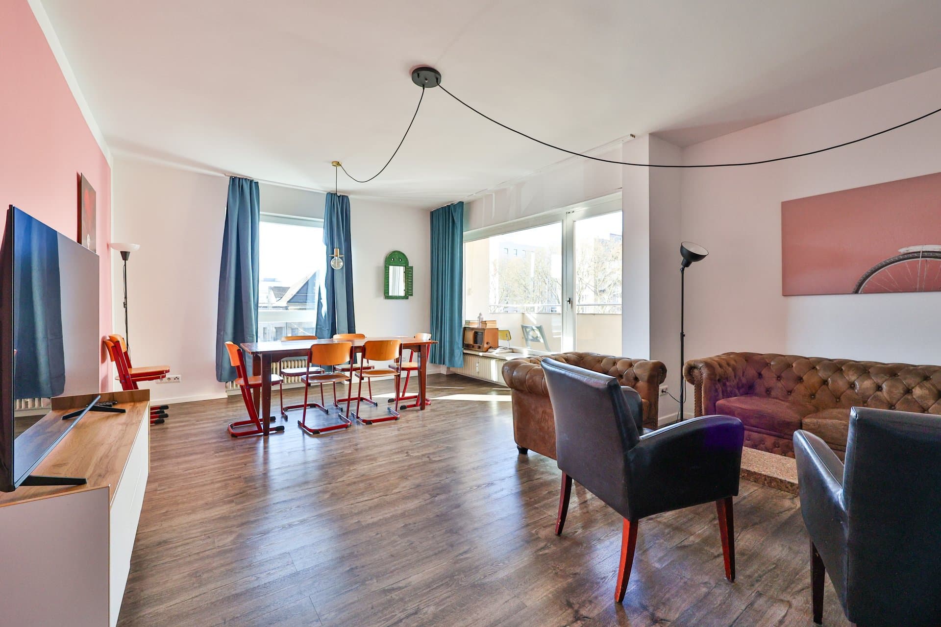 Spacious Flat Karlsruhe Hauptbahnhof — Wohnbereich